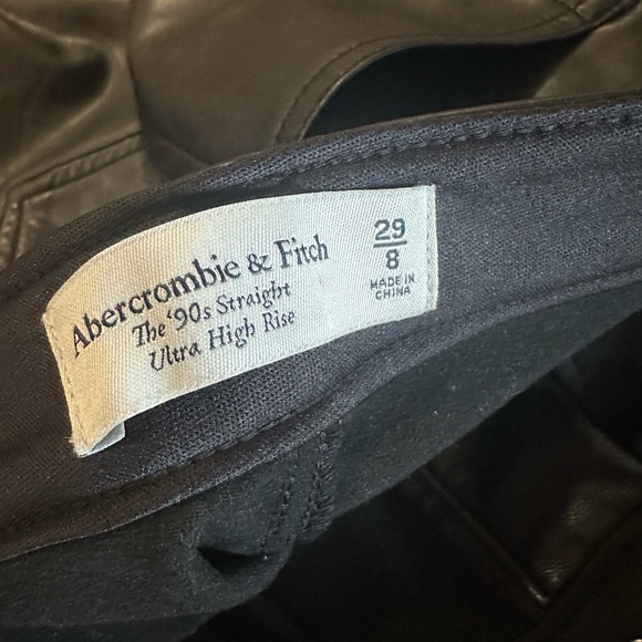 Abercrombie Vegan Leather 90s Straight ultra high rise black leather sz 29 or 8 - Picture 2 of 8
